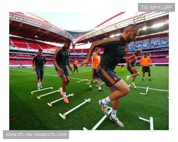 足球训练中的核心力量与爆发力提升